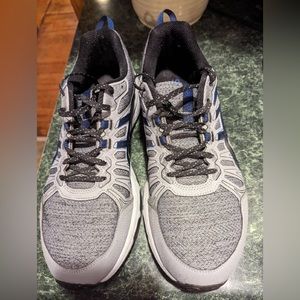 Mens Asics size 10.5 extra wide tennis shoes